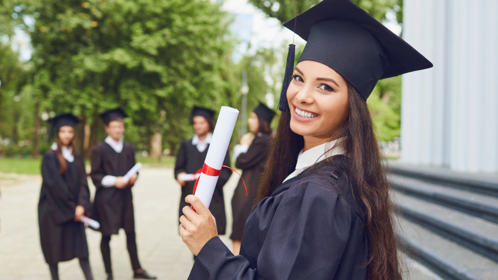 Hình ảnh minh họa về lợi ích du học ở nước ngoài